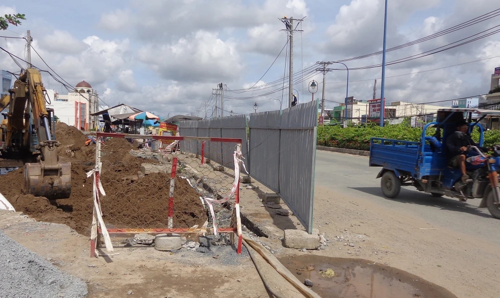 Nhếch nhác trên con đường ngàn tỉ ảnh 1