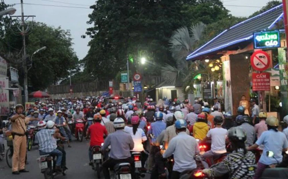 Dỡ cầu Hang Trong cũ, xây cầu mới ảnh 3 Dỡ cầu Hang Trong cũ, xây cầu mới ảnh 3