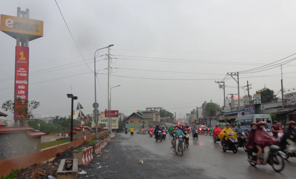 Dỡ cầu Hang Trong cũ, xây cầu mới ảnh 4 Dỡ cầu Hang Trong cũ, xây cầu mới ảnh 4