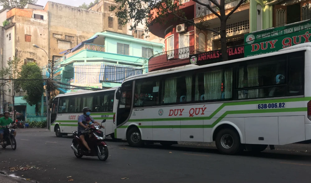 Kiểm soát chặt xe khách xuất bến dịp Tết Kỷ Hợi ảnh 3