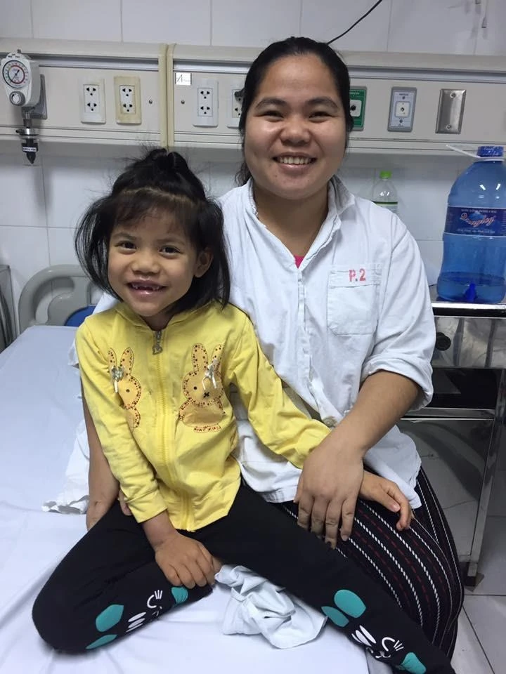 bé ngọc anh ra viện