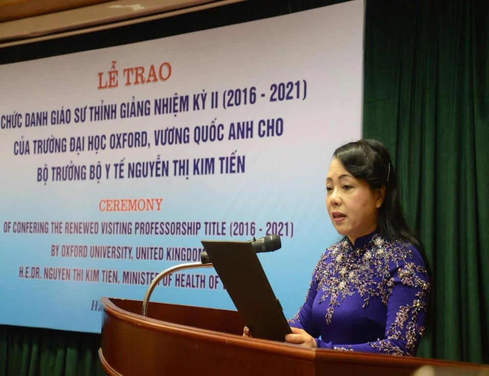Bộ trưởng Bộ Y tế nhận chức danh Giáo sư thỉnh giảng ĐH Oxford