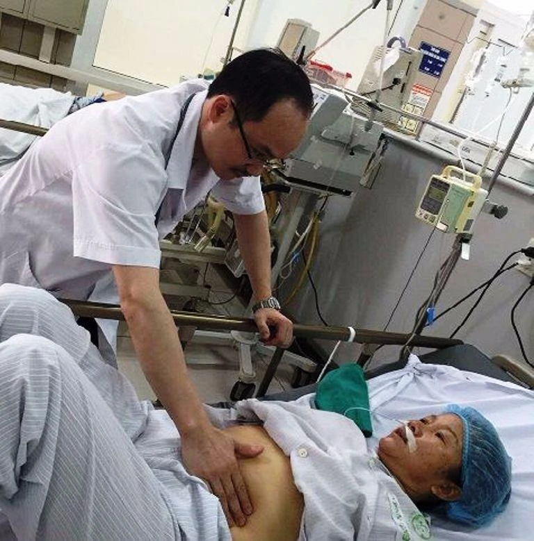 Một bệnh nhân trong vụ ngộ độc nấm đã tử vong ảnh 1