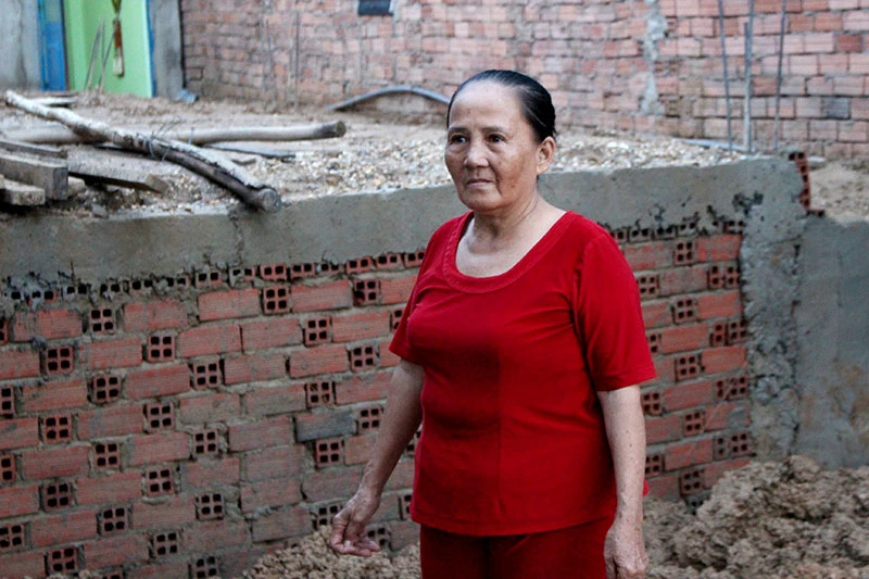 Lại xuất hiện nhà dân thấp hơn mặt đường ảnh 4 Lại xuất hiện nhà dân thấp hơn mặt đường ảnh 4