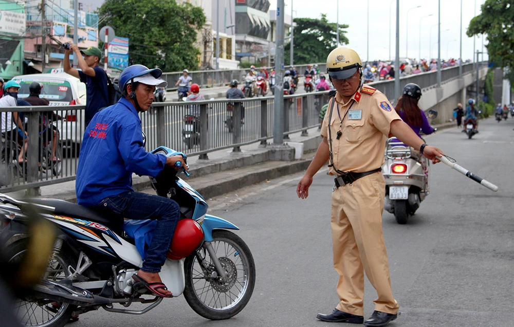 giao-thong-cau-chu-y