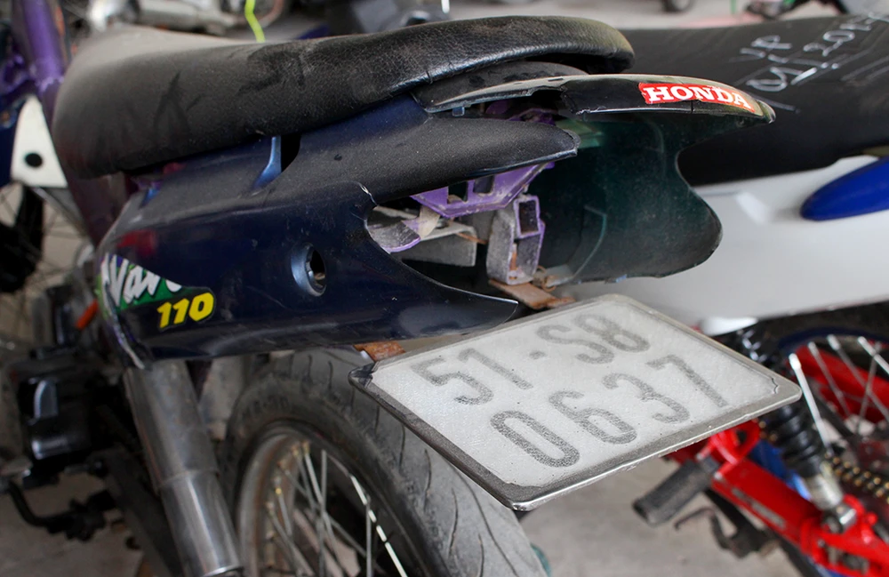 Những chiếc xe đua có kết cấu quái lạ bị bắt giữ