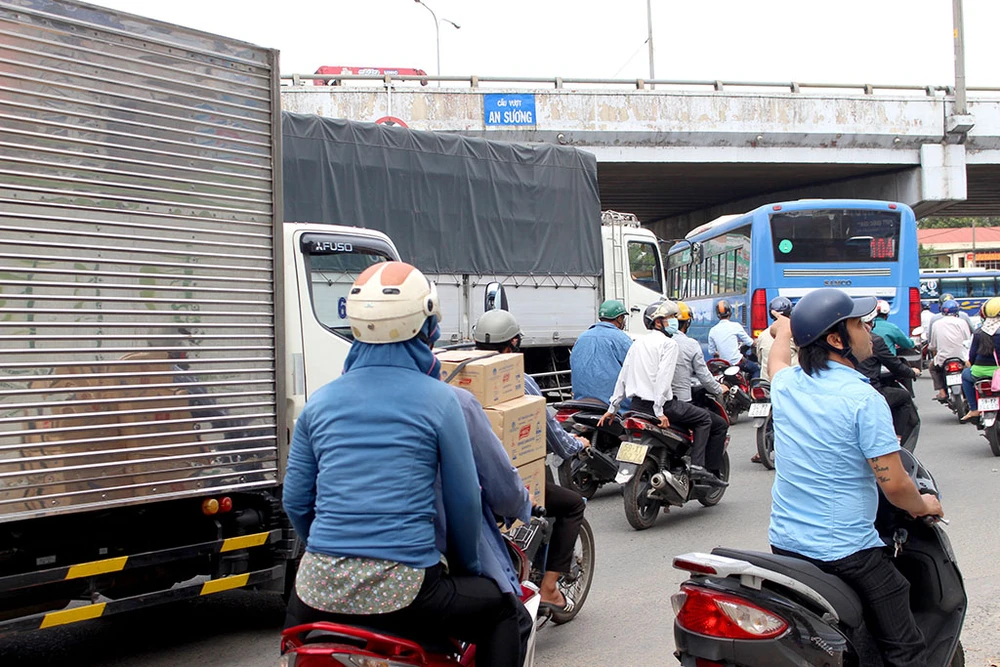 Va chạm như “cơm bữa” tại ngã tư “tử thần” An Sương ảnh 1