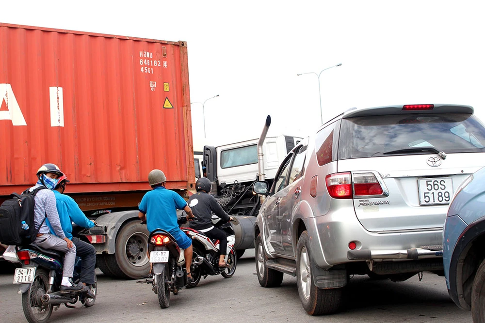 Va chạm như “cơm bữa” tại ngã tư “tử thần” An Sương ảnh 4