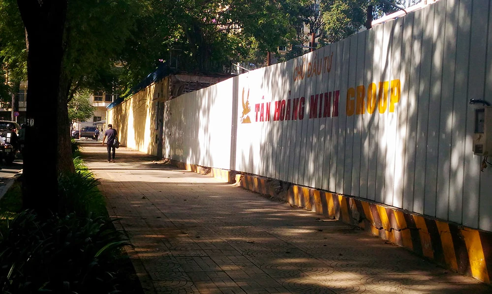 Sau 'lệnh' của ông Hải, nhiều bãi giữ xe đóng cửa gấp ảnh 5