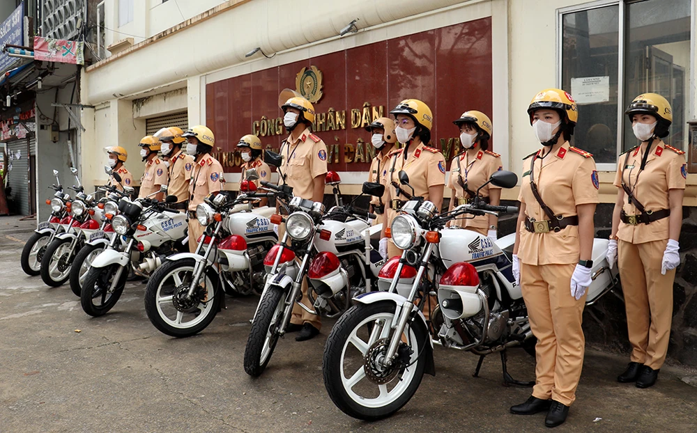 tuyen-tuan-tra-kieu-mau