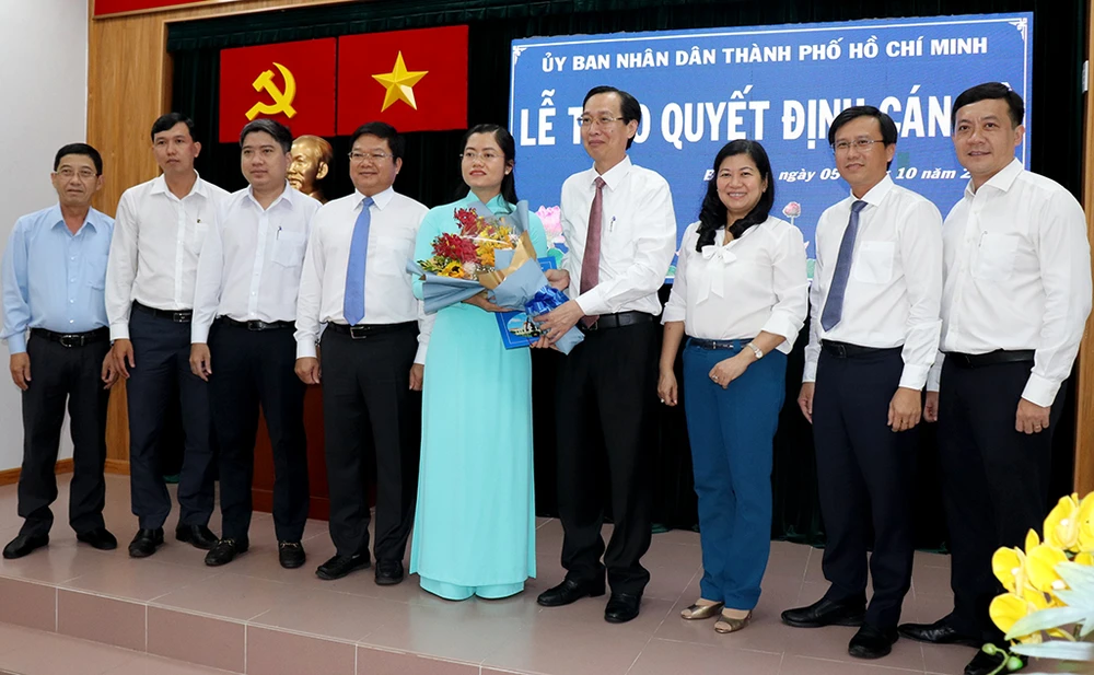 nhan-su-ubnd-quan-binh-tan