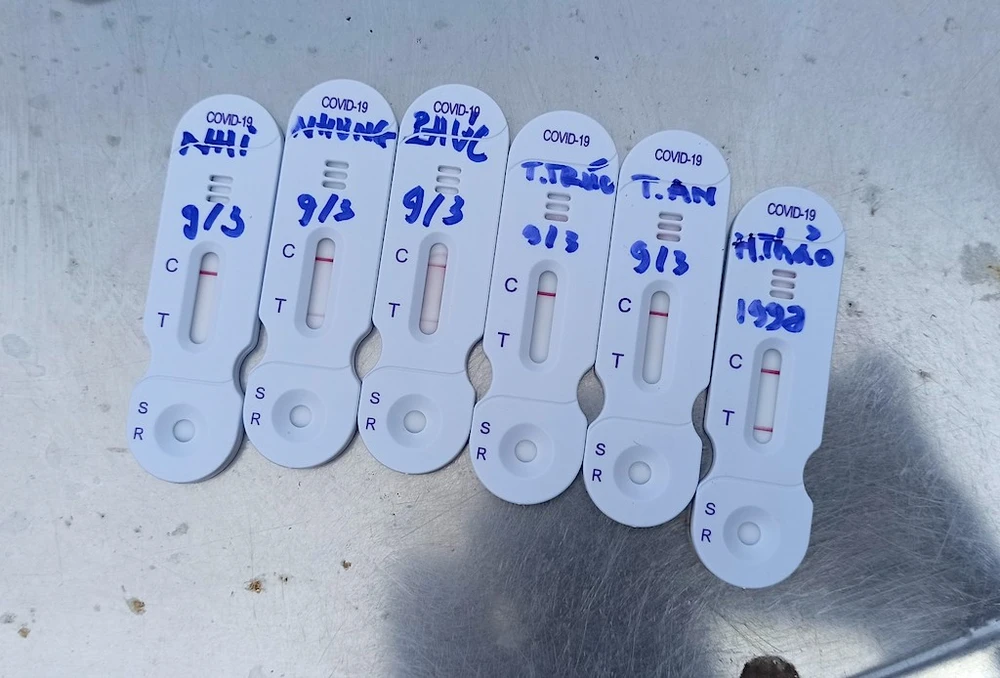 csgt-bat-dua-xe-covid