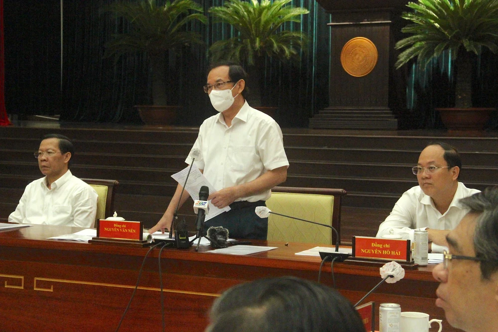 Bí thư Thành uỷ TP.HCM Nguyễn Văn Nên phát biểu chỉ đạo hội nghị. Ảnh: LÊ THOA