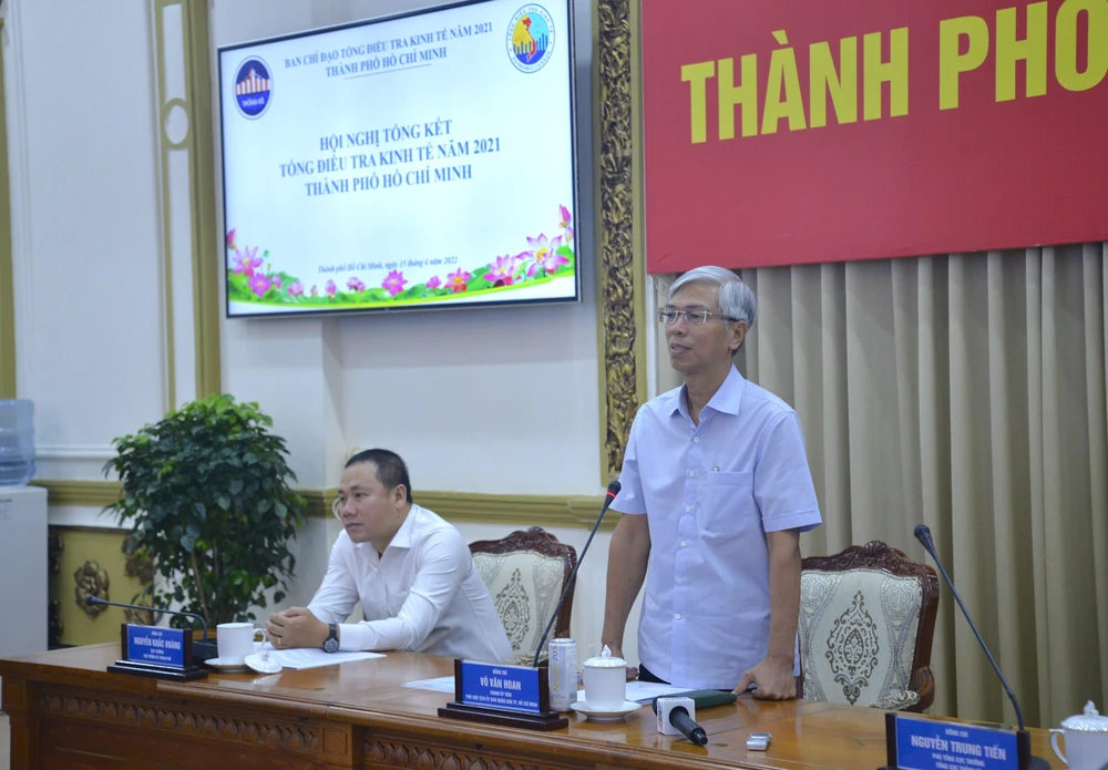 Phó Chủ tịch UBND TP.HCM Võ Văn Hoan phát biểu tại hội nghị. Ảnh: KHÁNH TRÀ