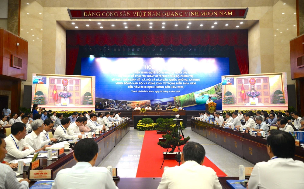 Toàn cảnh hội nghị, sáng 9-7. Ảnh: KHÁNH TRÀ