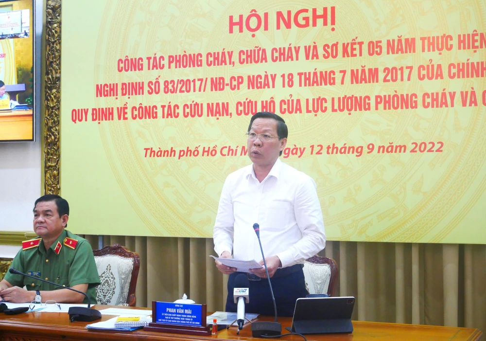 Chủ tịch UBND TP.HCM Phan Văn Mãi phát biểu tại hội nghị trực tuyến. Ảnh: TUYẾT DÂN Chủ tịch UBND TP.HCM Phan Văn Mãi phát biểu tại hội nghị trực tuyến. Ảnh: TUYẾT DÂN