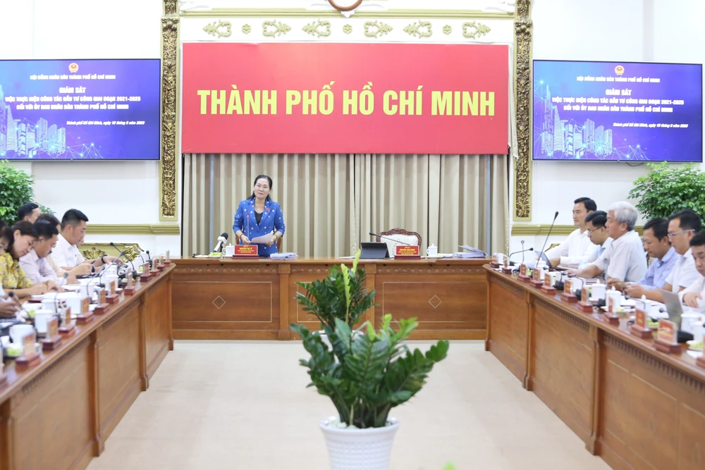 Toàn cảnh buổi giám sát. Ảnh: HÀ THƯ