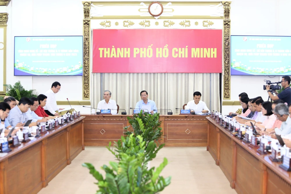 Toàn cảnh phiên họp kinh tế - xã hội tháng 8-2023. Ảnh: HÀ THƯ
