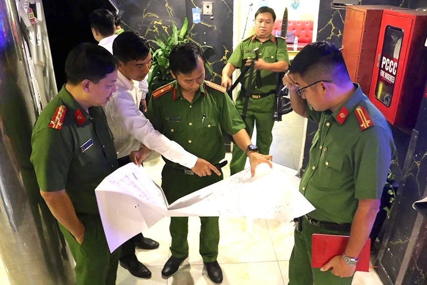 Chủ tịch TP.HCM chỉ đạo kiểm tra PCCC công khai, minh bạch, nghiêm cấm tiêu cực-chu-tich-tp.hcm-chi-dao-pccc