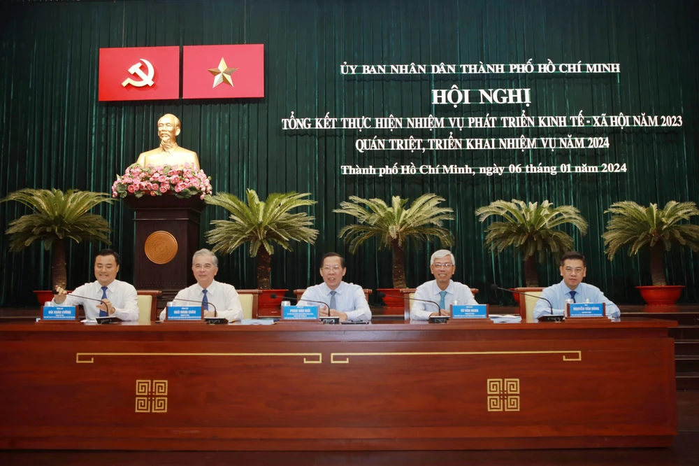 Chủ tịch Phan Văn Mãi: Nhất định không để lặp lại kịch bản tăng trưởng 0,7% như quý I-2023-tang-truong-kinh-te