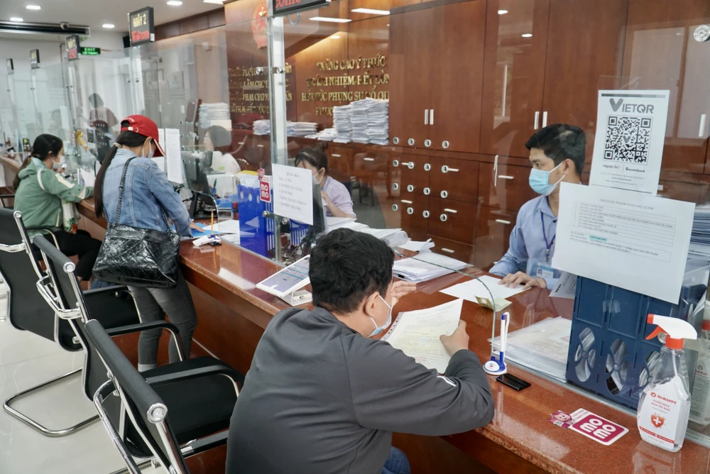 TP.HCM: Kiên quyết xử lý cán bộ nhũng nhiêu, tiêu cực, tự đặt ra thủ tục hành chính-thu-tuc-hanh-chinh