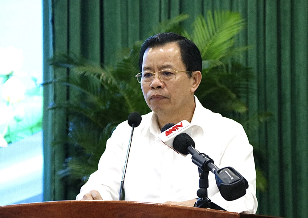 Chủ tịch Phan Văn Mãi: Năm 2025, đưa toàn bộ hoạt động hành chính TP.HCM lên nền tảng số-chu-tich-phan-van-mai-de-an-06