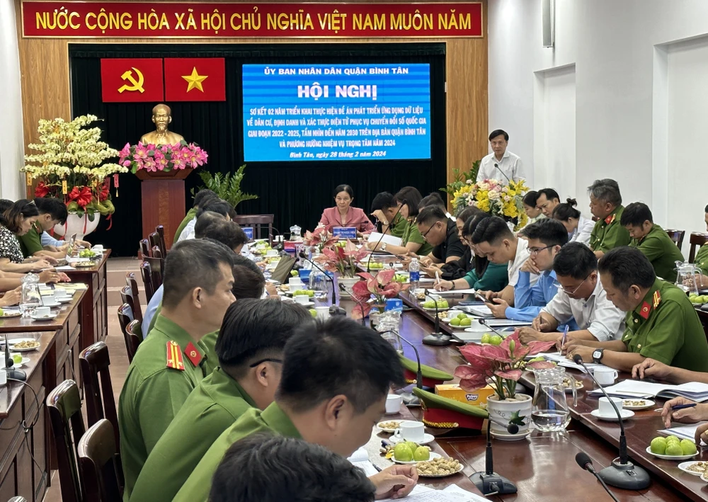 Quận Bình Tân: Sáng kiến, sáng tạo để đạt nhiều kết quả trong Đề án 06-quan-binh-tan-so-ket-de-an-06