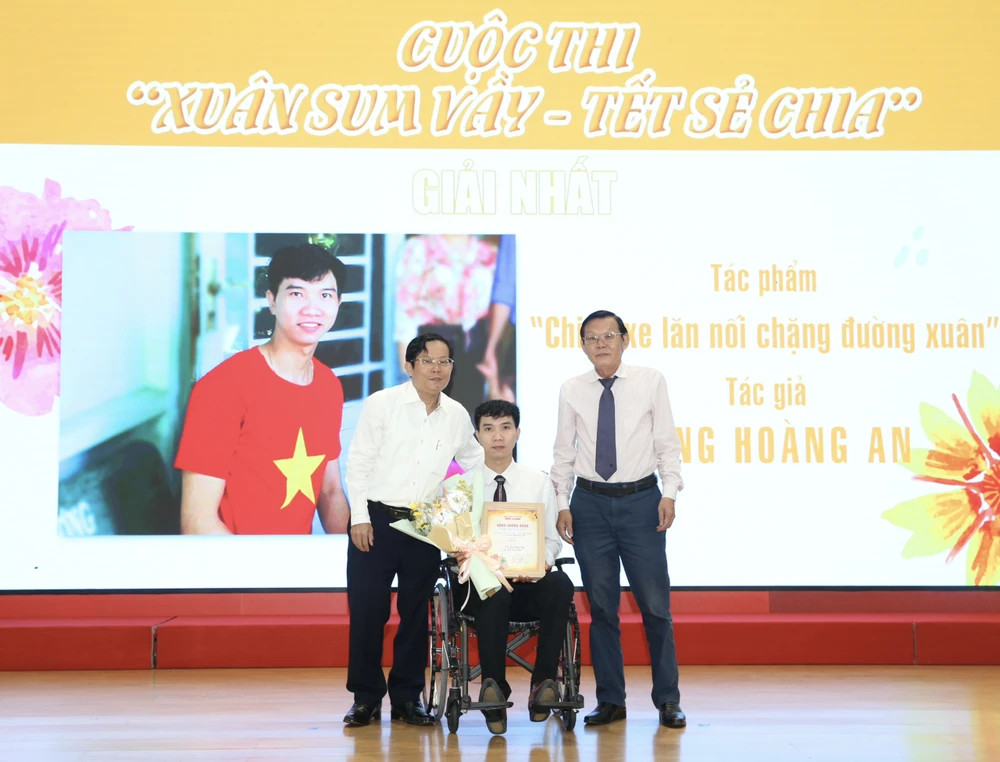 9 tác phẩm đoạt giải “Xuân sum vầy - Tết sẻ chia” của báo Người Lao Động-bao-nguoi-lao-dong