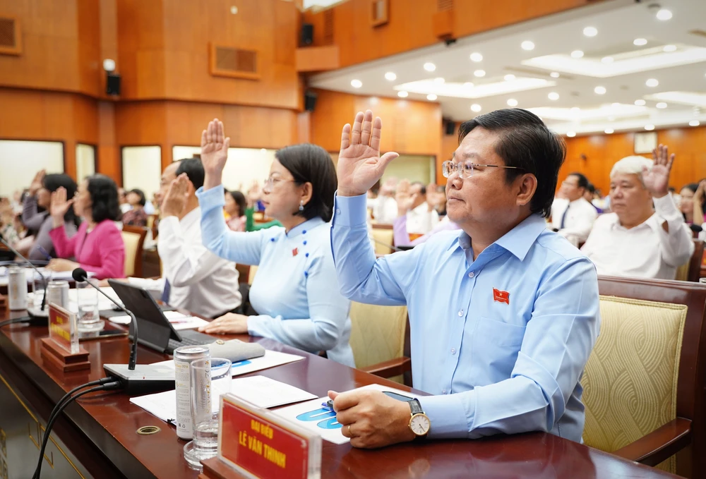 Xã trên 100.000 dân ở TP.HCM được tăng thêm 7 cán bộ, từ ngày 1-4-tang-them-can-bo-tp.hcm