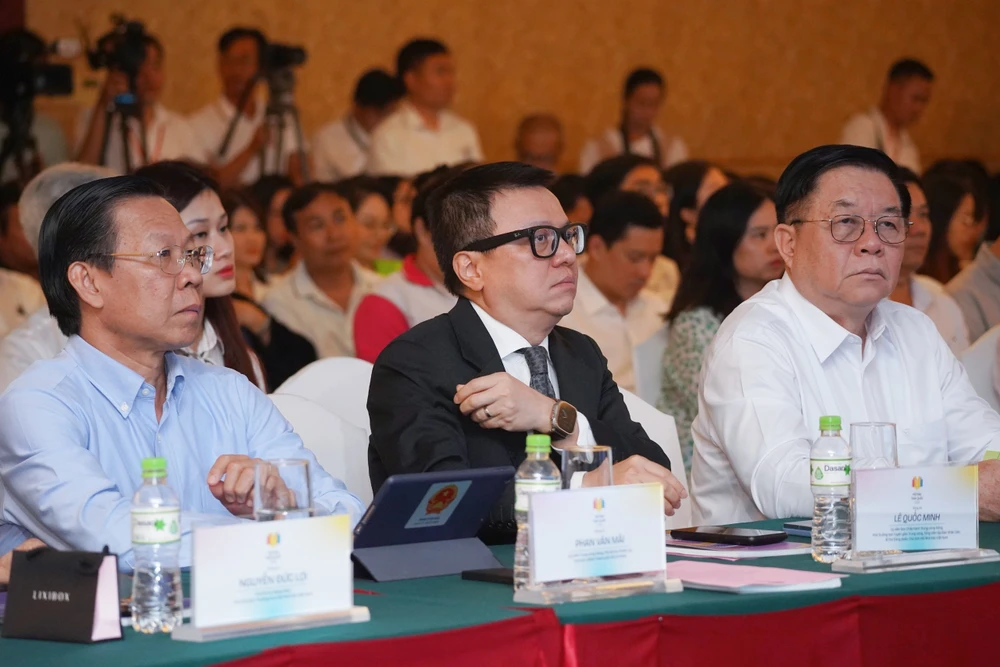 Chủ tịch Phan Văn Mãi mong báo chí khơi gợi để TP.HCM tiếp tục năng động, 'xé rào'-chu-tich-phan-van-mai