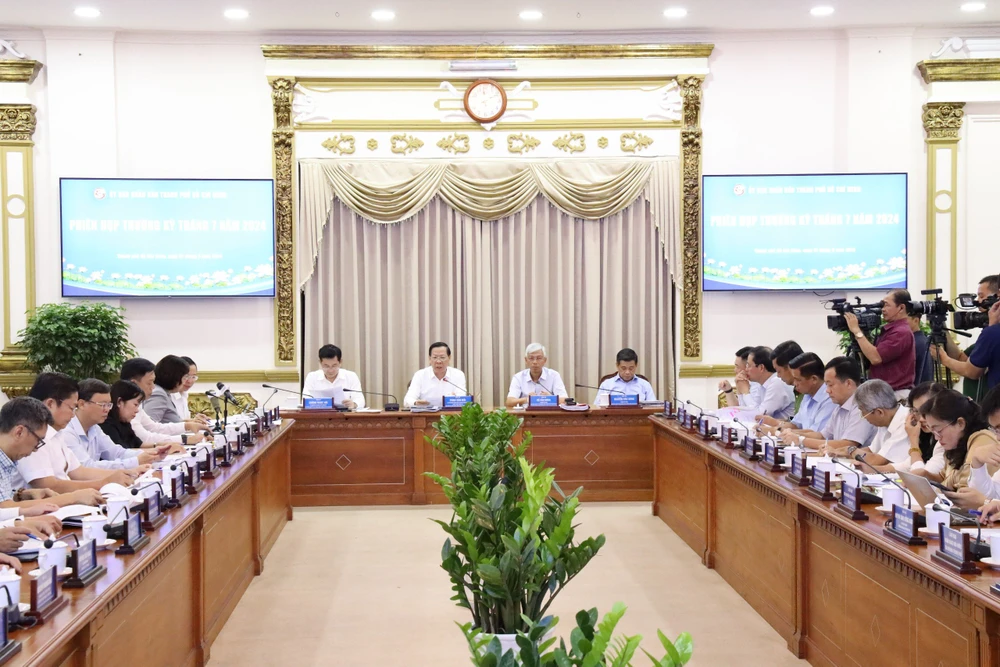 Giám đốc Sở TN&MT: TP.HCM chưa xây dựng bảng giá đất mới theo Luật Đất đai-bang-gia-dat.jpeg