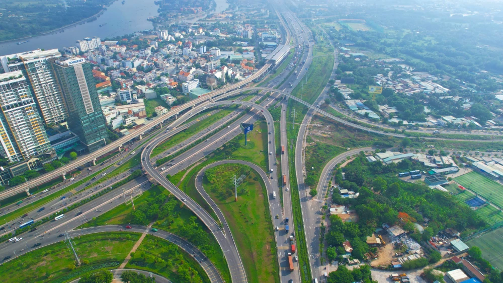 TP.HCM phát động thi đua “Hành động đổi mới - Vượt khó mọi nhiệm vụ”-hanh-dong-doi-moi.jpg