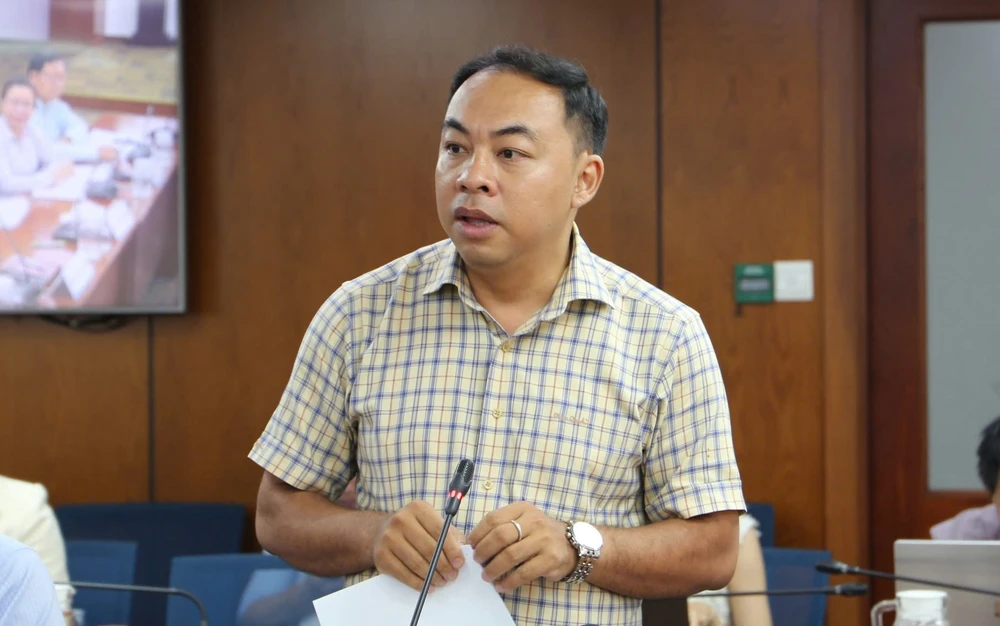 Nhiều văn nghệ sĩ và ekip phim Địa đạo tham gia diễu hành trong lễ 30-4-van-nghe-si.jpg