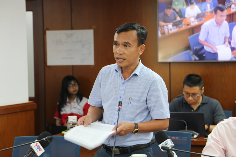 Ổn định công tác sau sáp nhập, nhu cầu xe đưa rước cán bộ đến TP.HCM tăng cao-xe-dua-ruoc.JPG