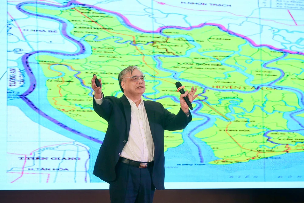 'Đã đến lúc TP.HCM mở ra không gian phát triển, từ lòng đất lên bầu trời'