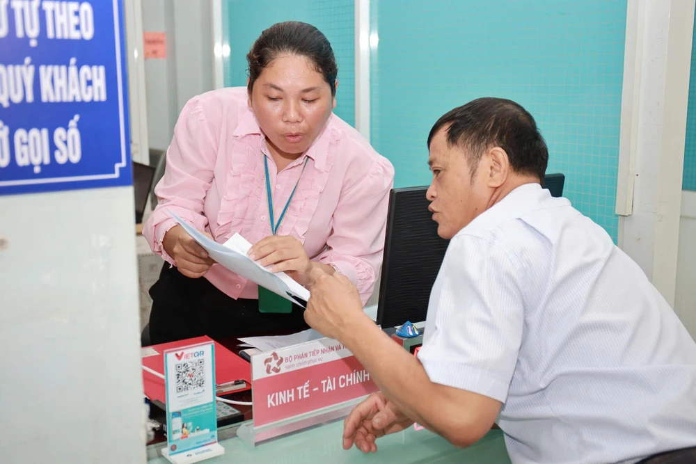 Chỉ thị 01 của UBND TP.HCM: Không để phát sinh 'điểm nóng' khiếu nại, tố cáo từ cơ sở-chi-thi-01.jpg