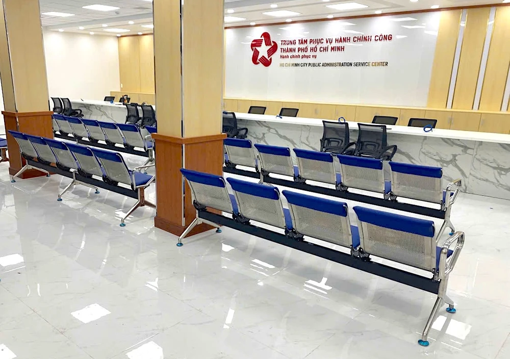 trung-tam-phuc-vu-hanh-chinh-cong.jpg