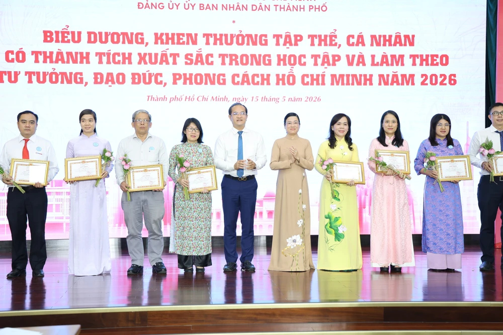 DANG-UY-UBND-TP.HCM-17.JPG