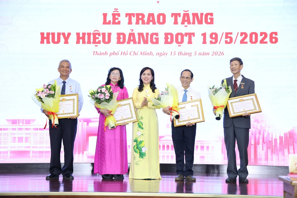 DANG-UY-UBND-TP.HCM-9.JPG