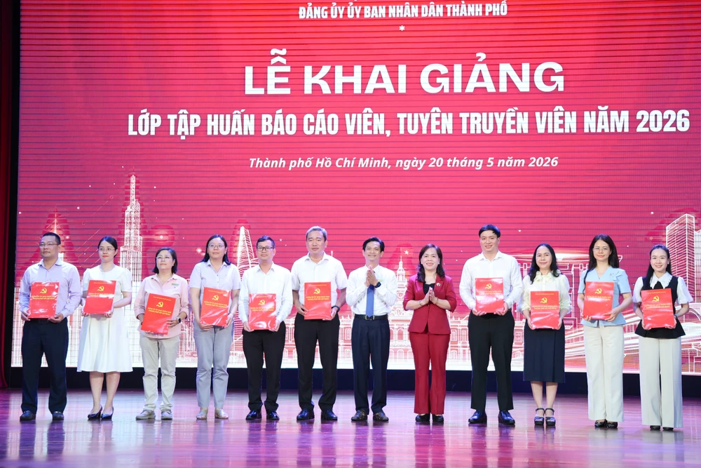 DANG-UY-UBND-TP.HCM-7.JPG