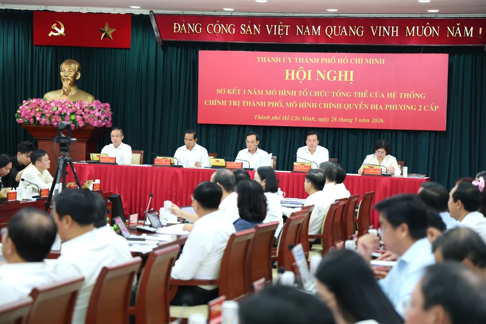 chinh-quyen-2-cap-thoa-1.JPG