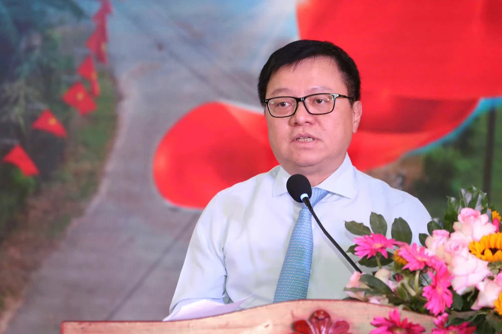bao-nguoi-lao-dong-2.jpg