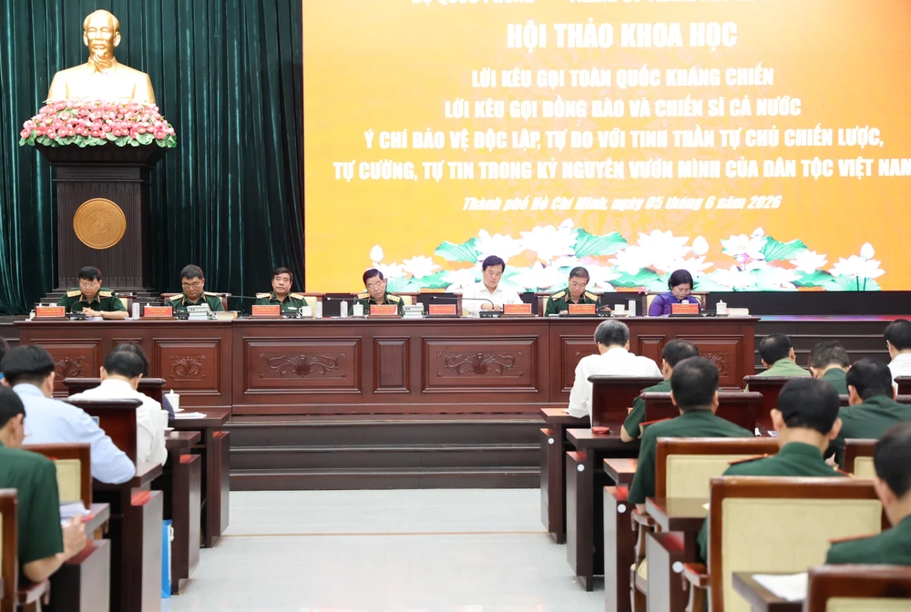 hoi-thao-ong-le-quoc-phong-1.JPG