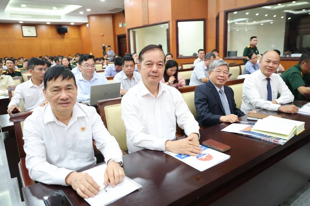 hoi-thao-ong-le-quoc-phong-3.JPG