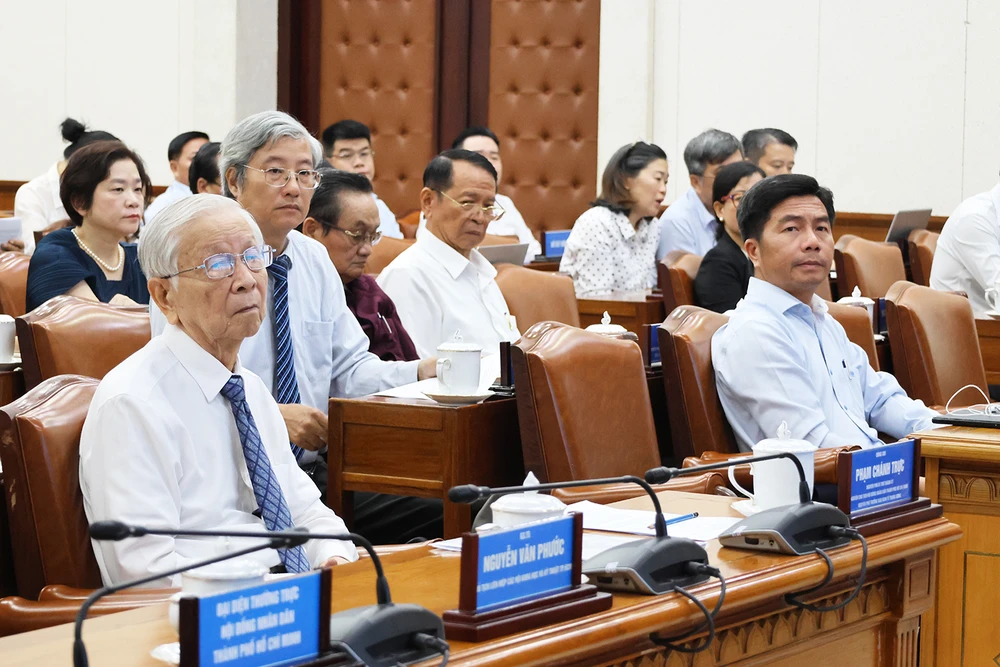50-nam-thanh-pho-mang-ten-bac-3.jpg