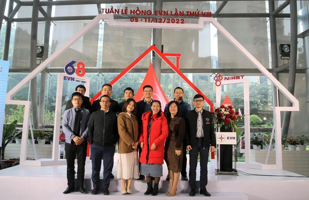 Đại diện EVNGENCO1 tham gia hưởng ứng tại lễ phát động Tuần lễ hồng EVN lần thứ VIII