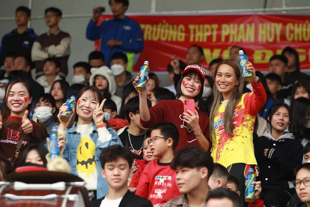 Tinh thần thể thao cùng tinh thần Number 1 được lan tỏa khắp sân vận động