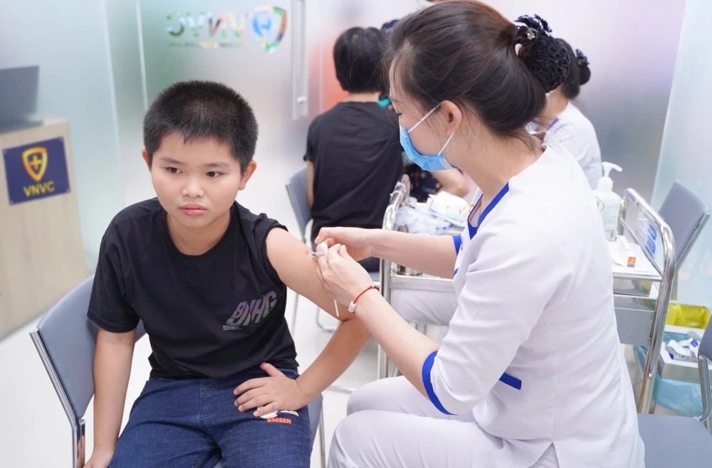 Tiêm cúm giúp tăng cường việc bảo vệ sức khỏe, đặc biệt ở trẻ nhỏ – Ảnh: VNVC