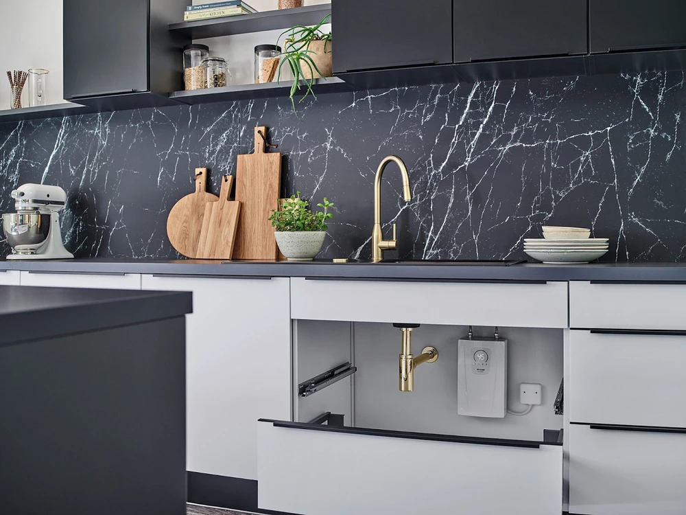 Sản phẩm máy làm nước nóng tức thì CLAGE CEX9-U, “made in Germany”