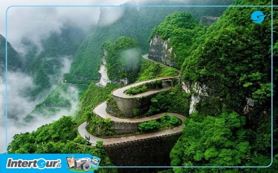 Một Trương Gia Giới ma mị với khung cảnh hùng vĩ, đầy chất tiên…